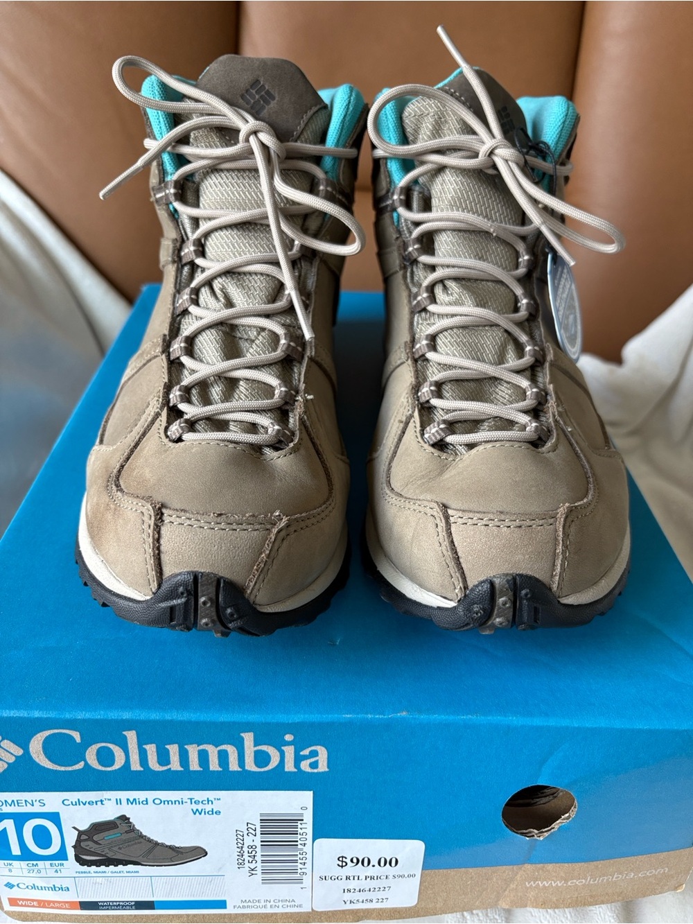 Columbia Women’s Taupe Hiking Shoes with Teal Accent-Waterproof Size 10 (Wide)